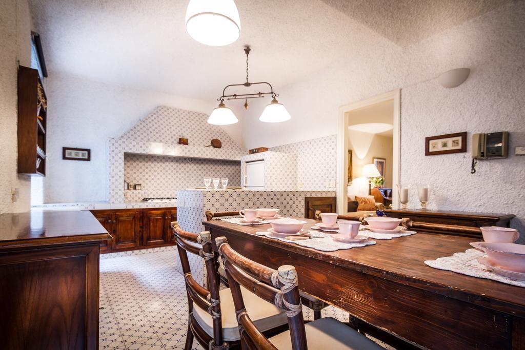 Lake Charming Apartment Τσερνόμπιο Δωμάτιο φωτογραφία