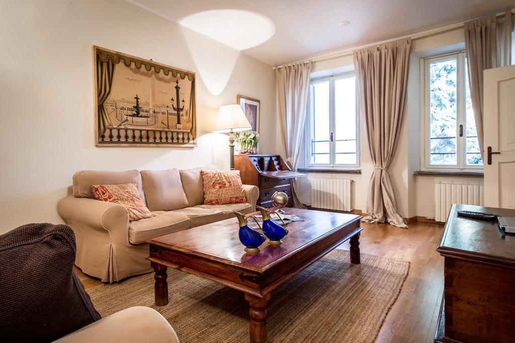 Lake Charming Apartment Τσερνόμπιο Δωμάτιο φωτογραφία